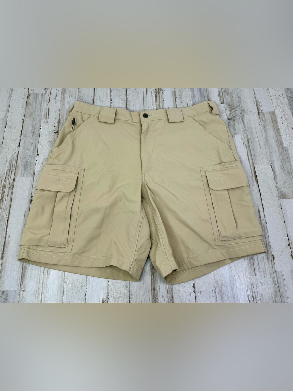 Duluth Trading Co Men’s XL Nylon Cargo Shorts Utility Workwear 9” Tan